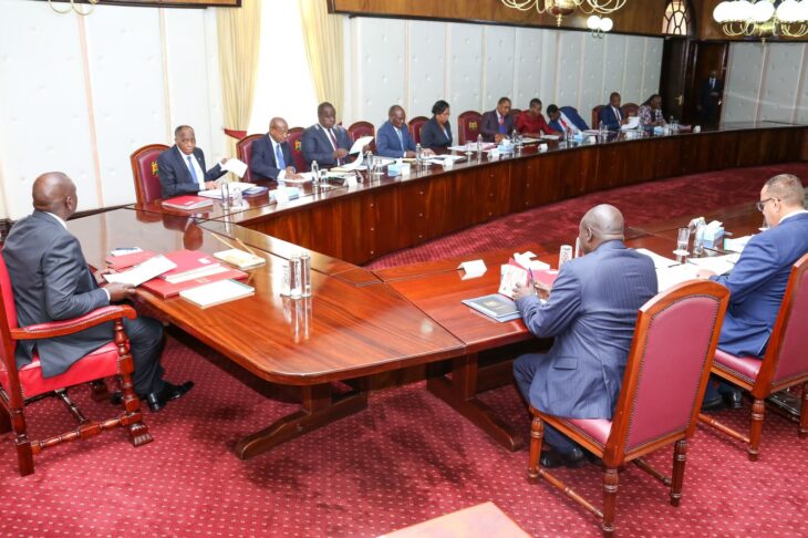 President Ruto Chairs First Cabinet Meeting With All Uhuru Era CSs In ...